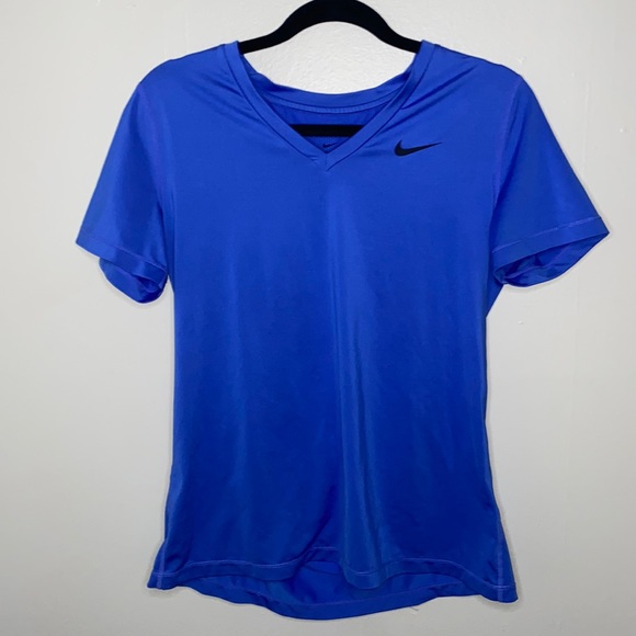 🎱Blue Nike Dri-fit shirt! - Picture 2 of 7